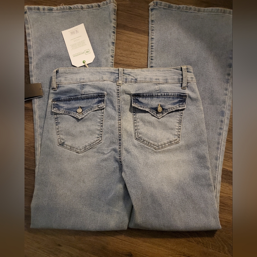 Celebrity Pink Regeneration Flare Jeans Size 9/29 NWT